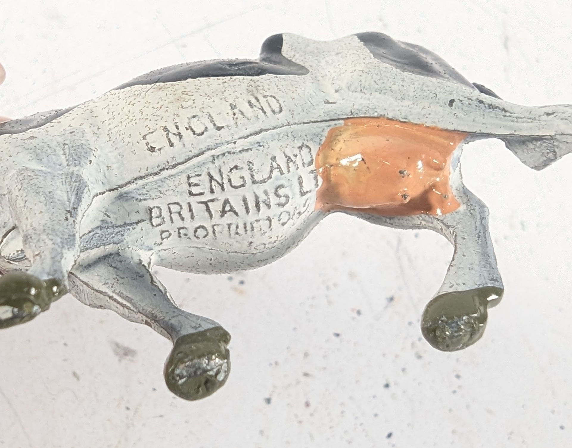 COLLECTION OF VINTAGE BRITAIN'S FARM ANIMALS & LESNEY PETROL INTEREST MODELS - Bild 7 aus 9