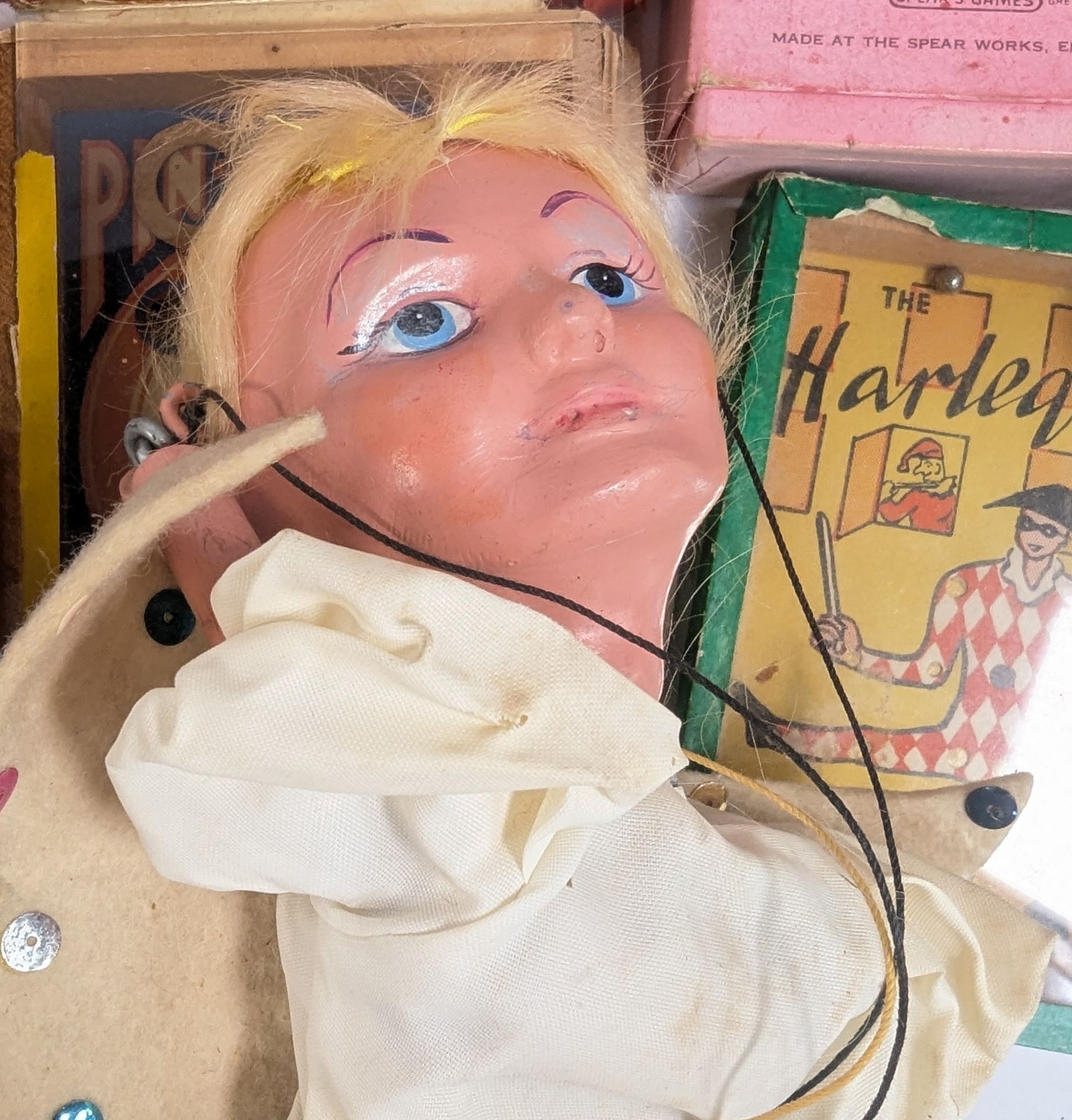 COLLECTION OF ASSORTED ANTIQUE TOYS & GAMES - Bild 3 aus 9