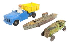 COLLECTION OF VINTAGE TINPLATE & CLOCKWORK TOYS