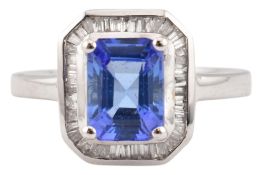 HALLMARKED 18CT GOLD AAA TANZANITE & DIAMOND RING