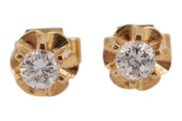PAIR OF HALLMARKED 18CT GOLD & DIAMOND STUD EARRINGS