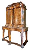 SOUTH GERMAN EARLY 18TH CENTURY BAROQUE WALNUT & MARQUETRY ESCRITOIRE