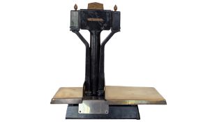 W & T AVERY SHOP HABERDASHERY GROCERY SCALES