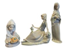 THREE VINTAGE LLADRO SPANISH PORCELAIN FIGURINES
