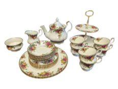 VINTAGE ROYAL ALBERT OLD COUNTRY ROSES TEA SERVICE