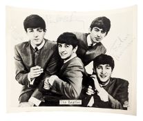 THE BEATLES - PAUL MCCARTNEY - VINTAGE AUTOGRAPHED 8X10