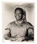 HOLLYWOOD - BUTTERFLY MCQUEEN (D.1995) - SIGNED 8X10