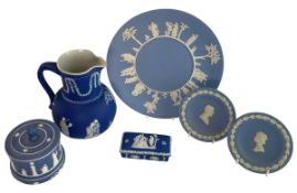 COLLECTION OF WEDGWOOD JASPERWARE ITEMS INCLUDING TRINKET BOXES