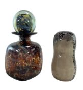 MDINA - 20TH CENTURY DECORATIVE GLASS DECANTER, TOGETHER WITH A WEDGWOOD OWL PAPERWEIGHT