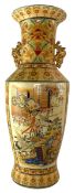 A 20TH CENTURY LARGW JAPANSES SATUMA WARE FLOOR VASE