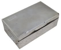 EARLY 20TH CENTURY GEORGE V HALLMARKED SILVER CIGARETTE CASE