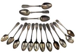 COLLECTION OF 15 GEORGE III HALLMARKED SILVER TEASPOONS