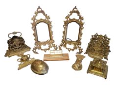 COLLECTION OF 20TH CENTURY VINTAGE BRASS DECORATIVE HOUSEHOLD ITEMS