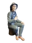 NAO BY LLADRO - LATE 20TH CENTURY PORCELAIN OLD FISHERMAN SAILOR FIGURE MODEL 262