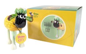 SHAUN THE SHEEP - BOXED 'SHAUN ON THE COB' SHAUN IN THE CITY FIGURINE