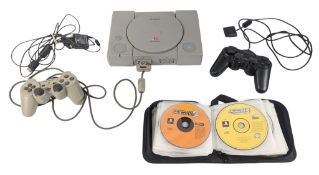 RETRO GAMING - ORIGINAL PS1 PLAY STATION ONE AND GAMES