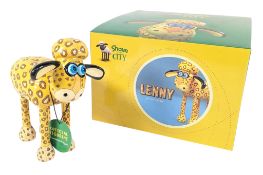 SHAUN THE SHEEP - BOXED 'LENNY' SHAUN IN THE CITY FIGURINE