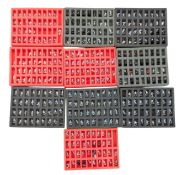 WARGAMING MINIATURES - COLLECTION OF SCI-FI, FANTASY & WAR FIGURES