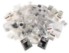 WARGAMING MINIATURES - LARGE COLLECTION OF MILITARY FIGURES
