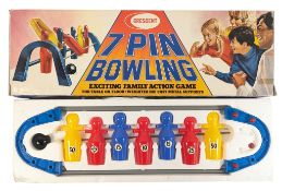 CRESCENT GAMES - 7 PIN BOWLING GAME