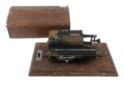 VINTAGE BRITANNIC HAND CRANK MECHANICAL CALCULATOR