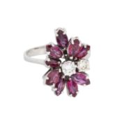 Ring mit 9 Rubinen im Navetteschliff und 2 Brillanten 