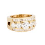 Ring mit Diamanten von zus. ca. 4,3 ct, 