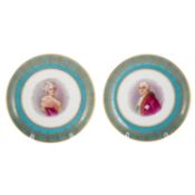 LIMOGES, zwei Wandteller 'Louis XVI und Marie Antoinette', um 1900.