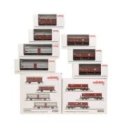MÄRKLIN zwei Güterwagen-Sets, Spur H0,