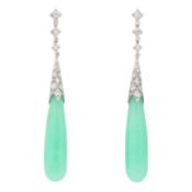 Paar Ohrhänger mit Jade und Diamanten, 