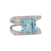 Ring mit Aquamarin und Brillanten zus. ca. 0,2 ct, 
