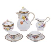 MEISSEN, Mokkaservice f. 2 Personen 'Blumenbukett mit Goldkante', 2. Wahl, nach 1924.