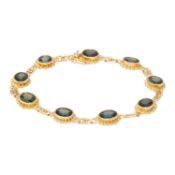 Armband mit blau-grünen Saphiren zus. ca. 9 ct, 