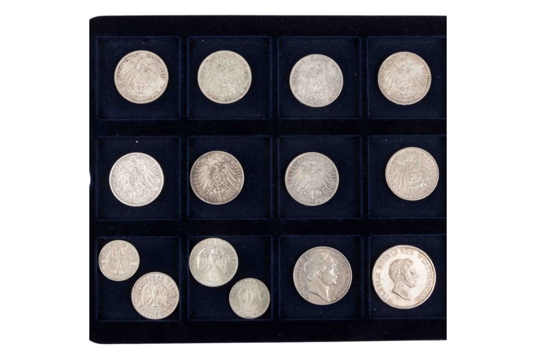 Altdeutschland – Deutsches Reich 1933/45 – kleine Sammlung in Holzetui, - Bild 2 aus 3
