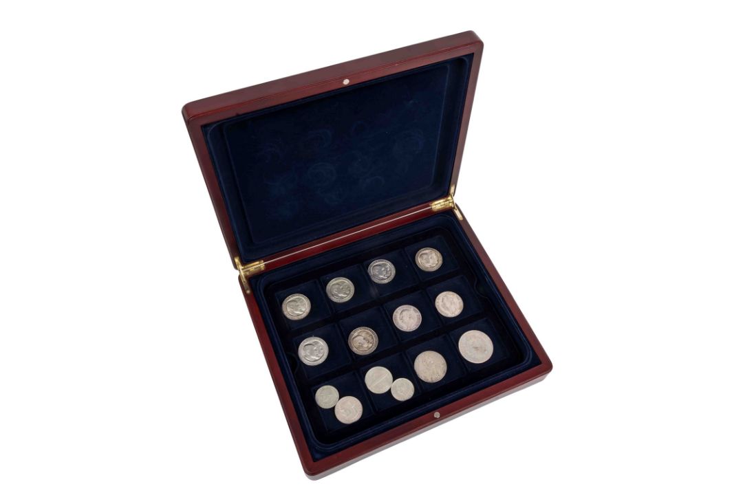 Altdeutschland – Deutsches Reich 1933/45 – kleine Sammlung in Holzetui, - Bild 3 aus 3