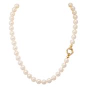 Collier aus Akoyaperlen mit Diamantschließe