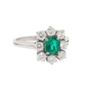 Ring mit Kolumbianischem Smaragd ca. 0,50 ct und Brillanten 