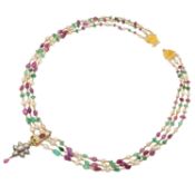 Dreireihiges Collier mit Rubinen