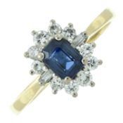 18ct gold sapphire & diamond cluster ring
