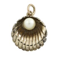 A cultured pearl shell motif pendant
