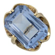 A 9ct gold synthetic spinel cocktail ring