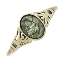 An early 20th century moss agate ring