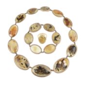 A Georgian gold and graduated agate necklace and matching bracelet, with later ring