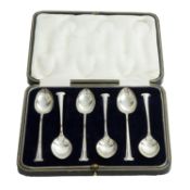 Cased set of George V silver spoons