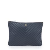 Chanel - O Case