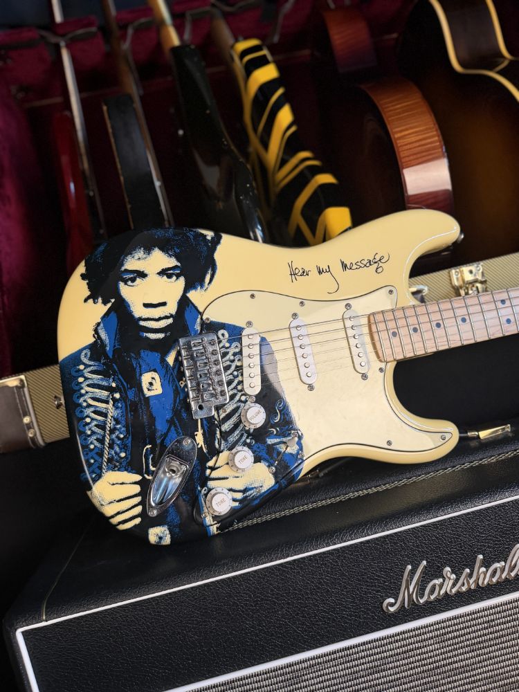 The Guitar Auction - Including The Julia & Gered Mankowitz Archive Collection - Five Day Auction - Gardiner Houlgate