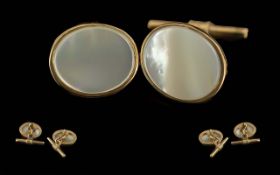 Gents 9ct Gold & Mother of Pearl Set Cuf