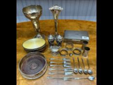 Small Collection of Hallmarked Silver, to include a cigarette box,
