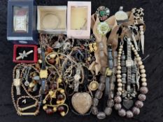 Good Bag of Mixed Collectables. Includes Costume Jewellery, Silver, Watches etc.