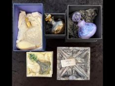 Small Collection of Glass, to include Stuart Crystal Blenheim perfume atomiser,